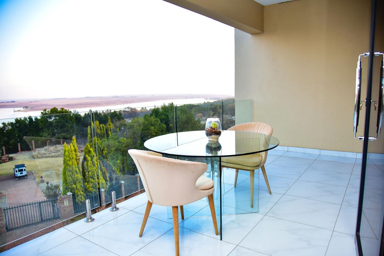 King Room with Lake View